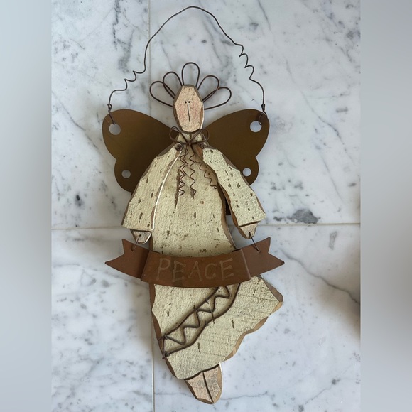 Wood and Metal Rustic Christmas Decor - Picture 3 of 7